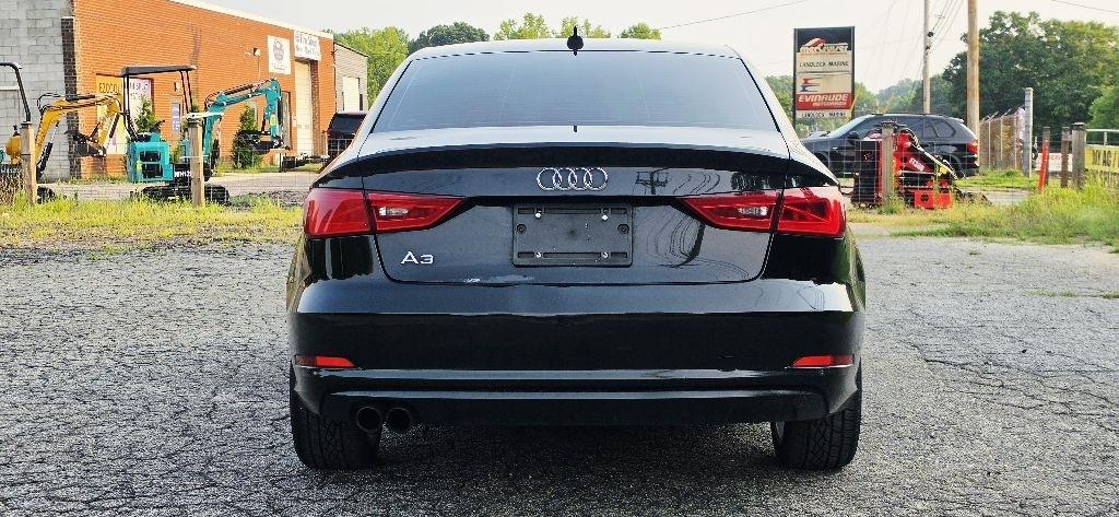 Audi A3 1.8T Premium FWD S tronic 2015