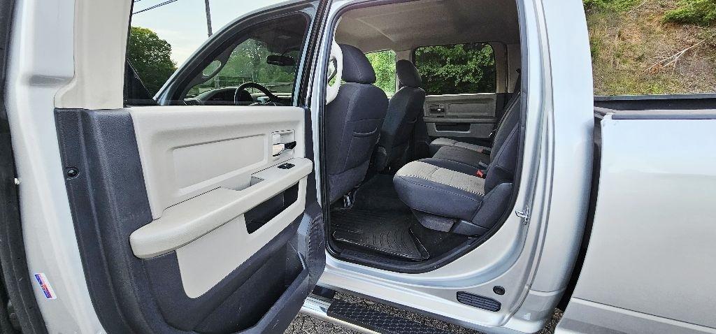 RAM 2500 ST Crew Cab LWB 4WD 2011
