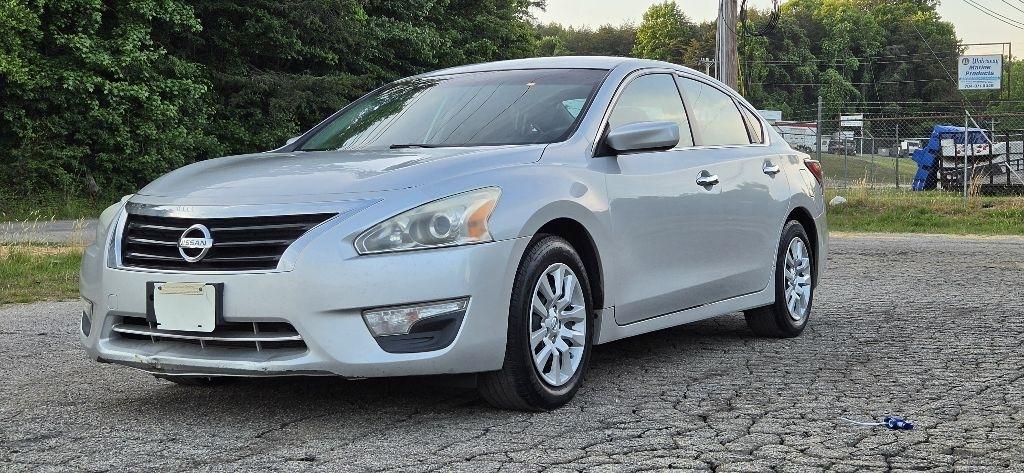 2015 Nissan Altima 2.5 S's photo