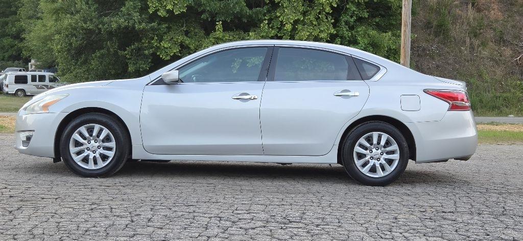 Nissan Altima 2.5 S 2015