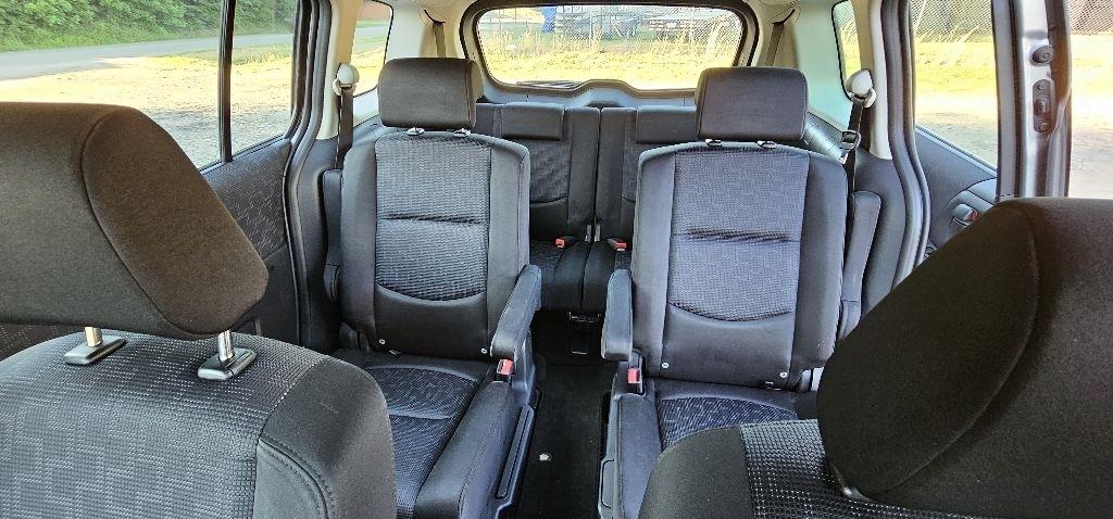 Mazda MAZDA5 Sport 2009
