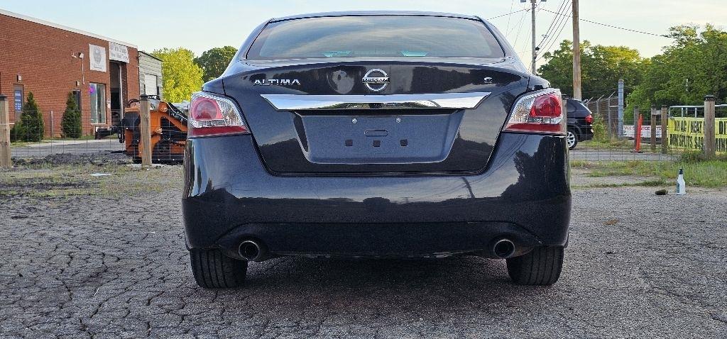 Nissan Altima 2.5 S 2015