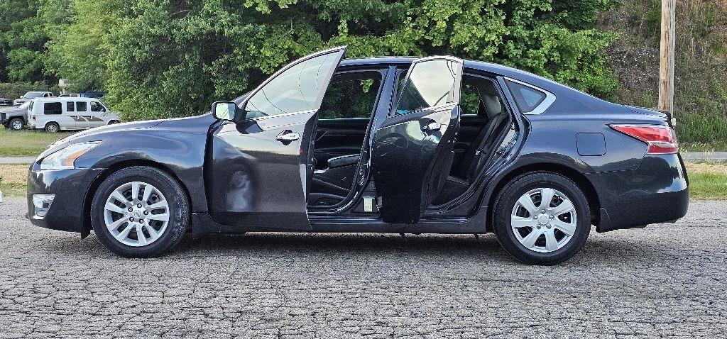 Nissan Altima 2.5 S 2015