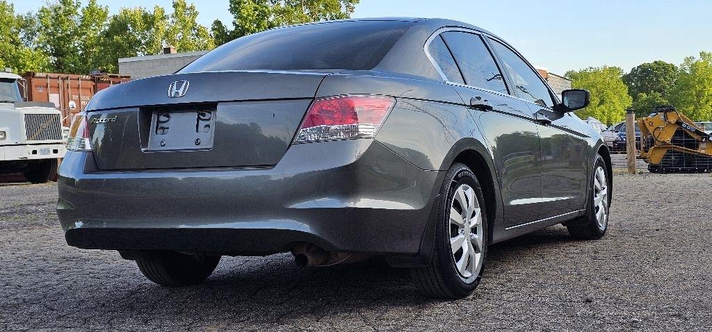 Honda Accord LX sedan AT 2010