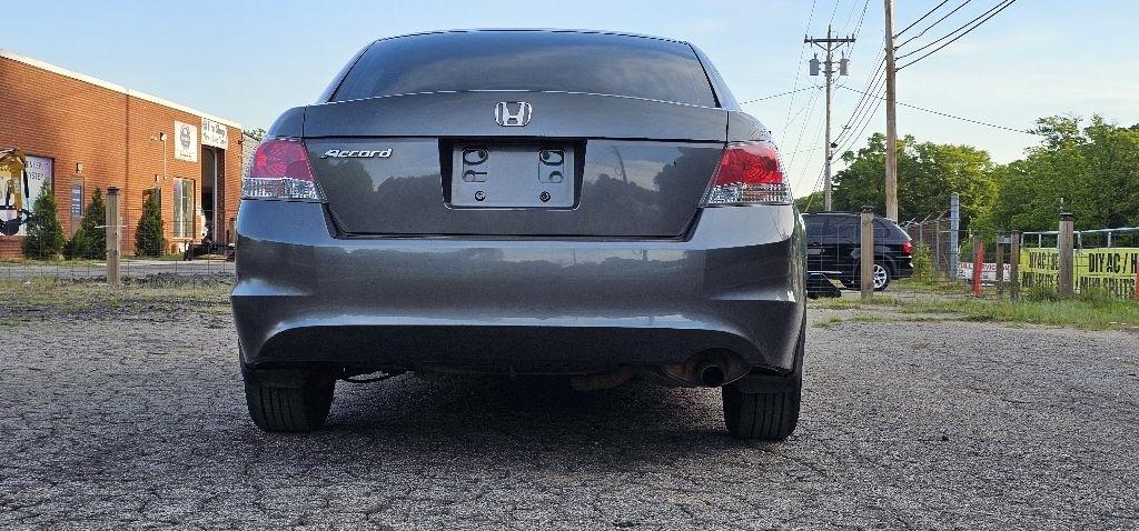 Honda Accord LX sedan AT 2010