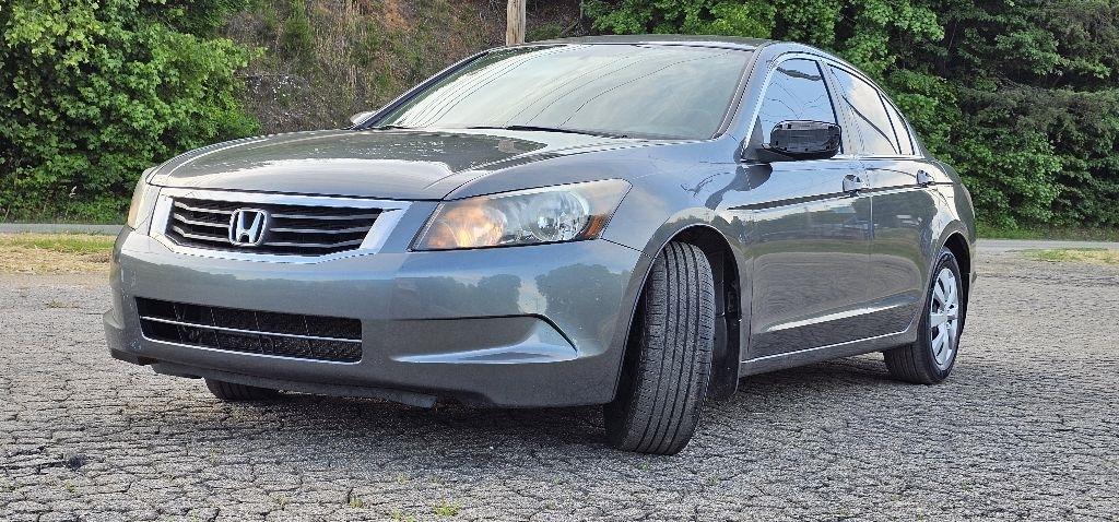 Honda Accord LX sedan AT 2010