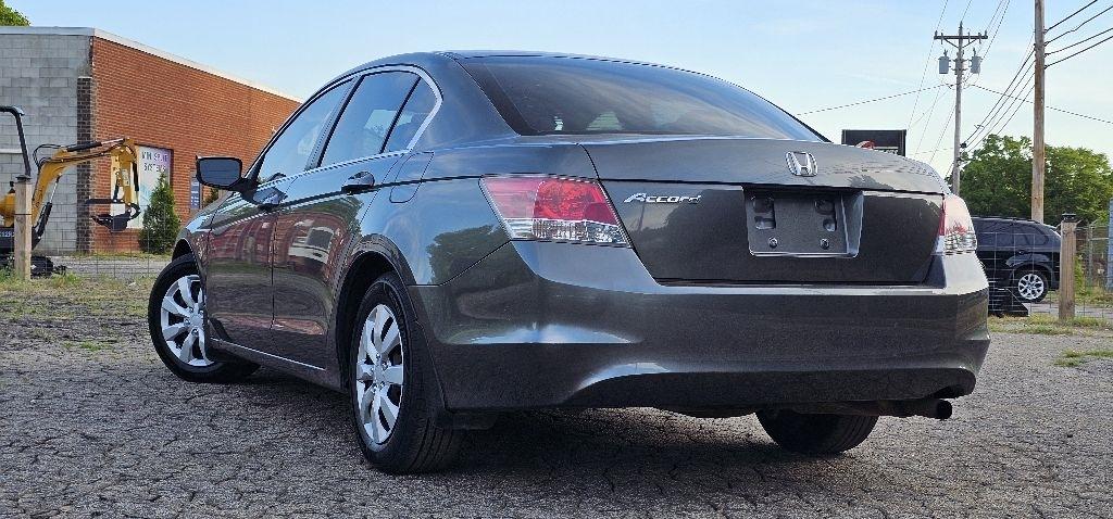 Honda Accord LX sedan AT 2010