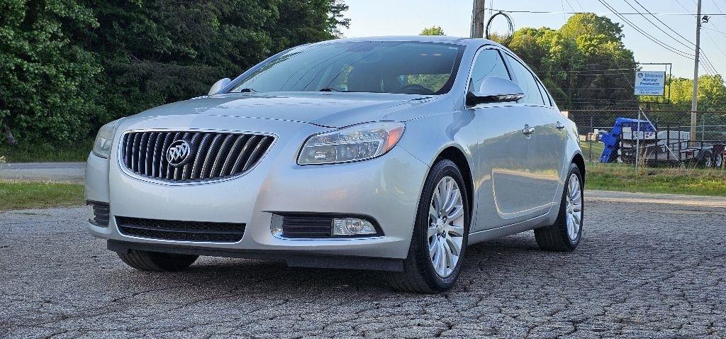 2012 Buick Regal Premium 1's photo