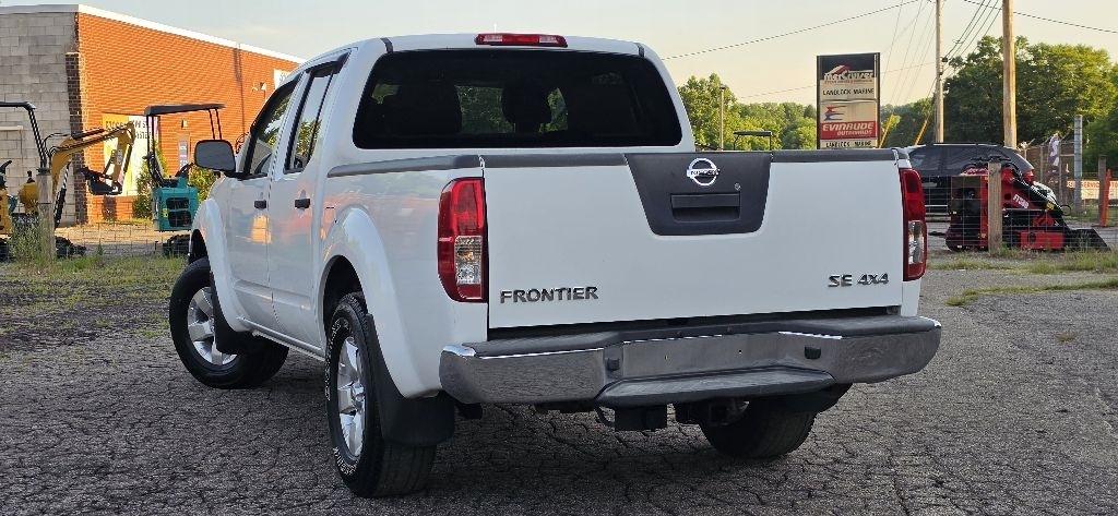 Nissan Frontier SE Crew Cab 4WD 2010