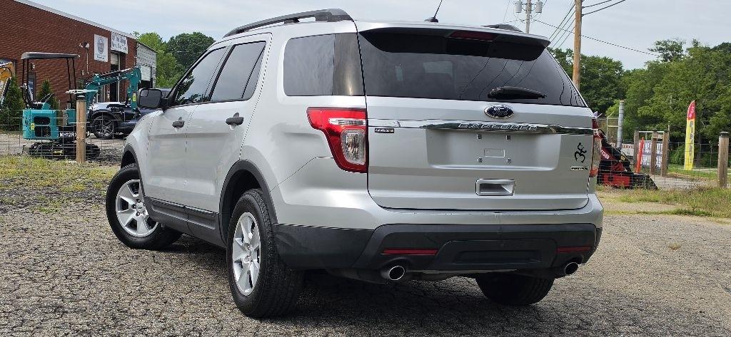 Ford Explorer Base FWD 2014
