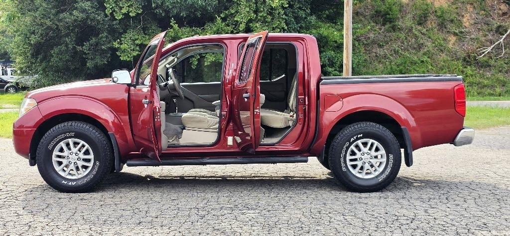 Nissan Frontier S Crew Cab 6MT 4WD 2015