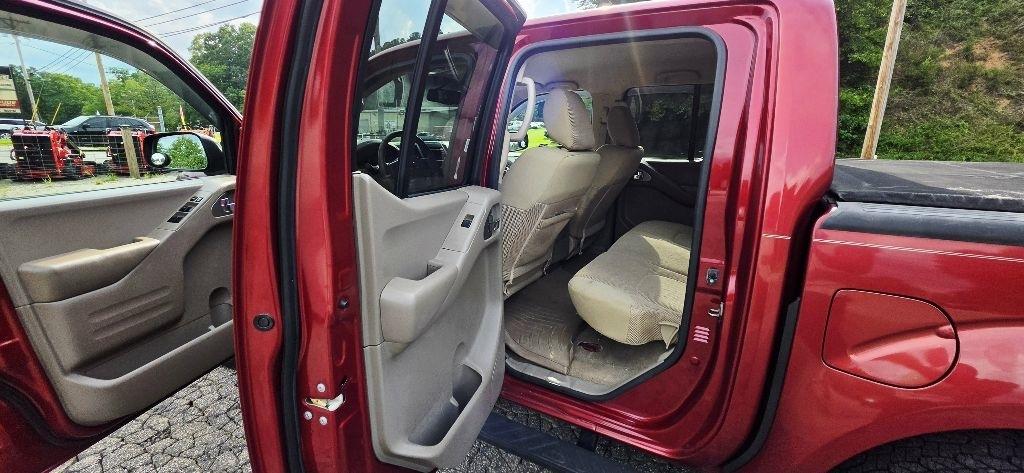 Nissan Frontier S Crew Cab 6MT 4WD 2015