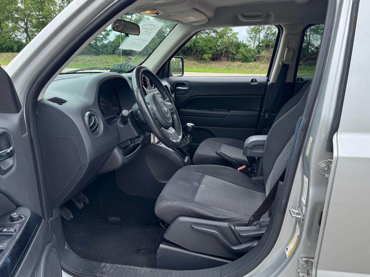Jeep Patriot 2WD 2011