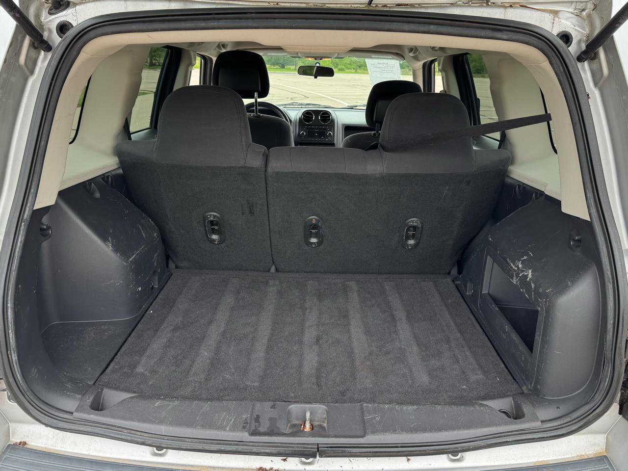 Jeep Patriot 2WD 2011