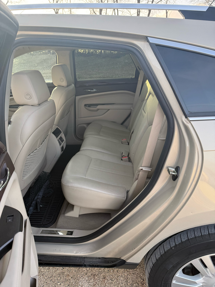 Cadillac SRX Luxury 2012