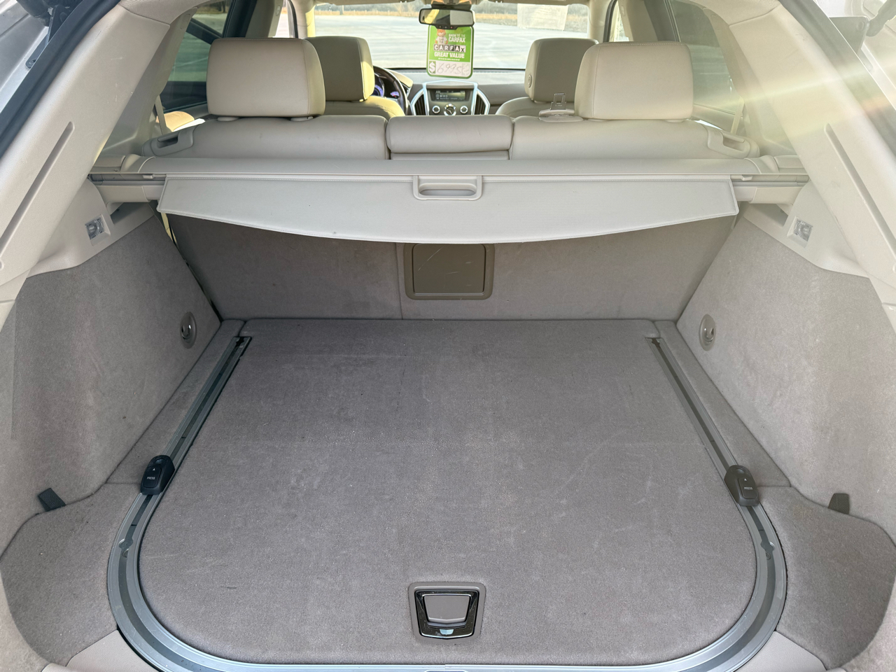 Cadillac SRX Luxury 2012