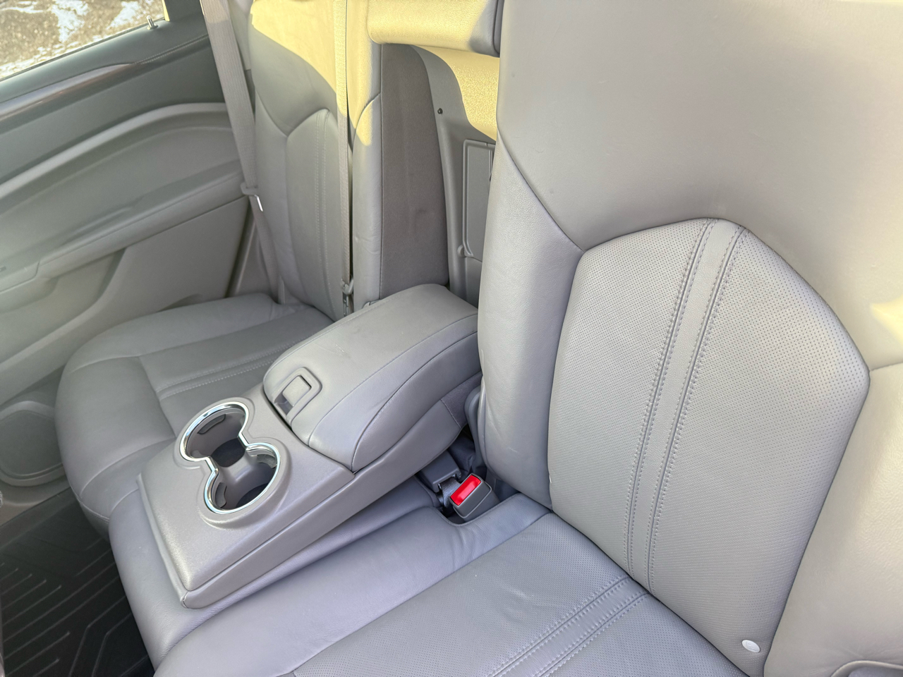 Cadillac SRX Luxury Collection 2011