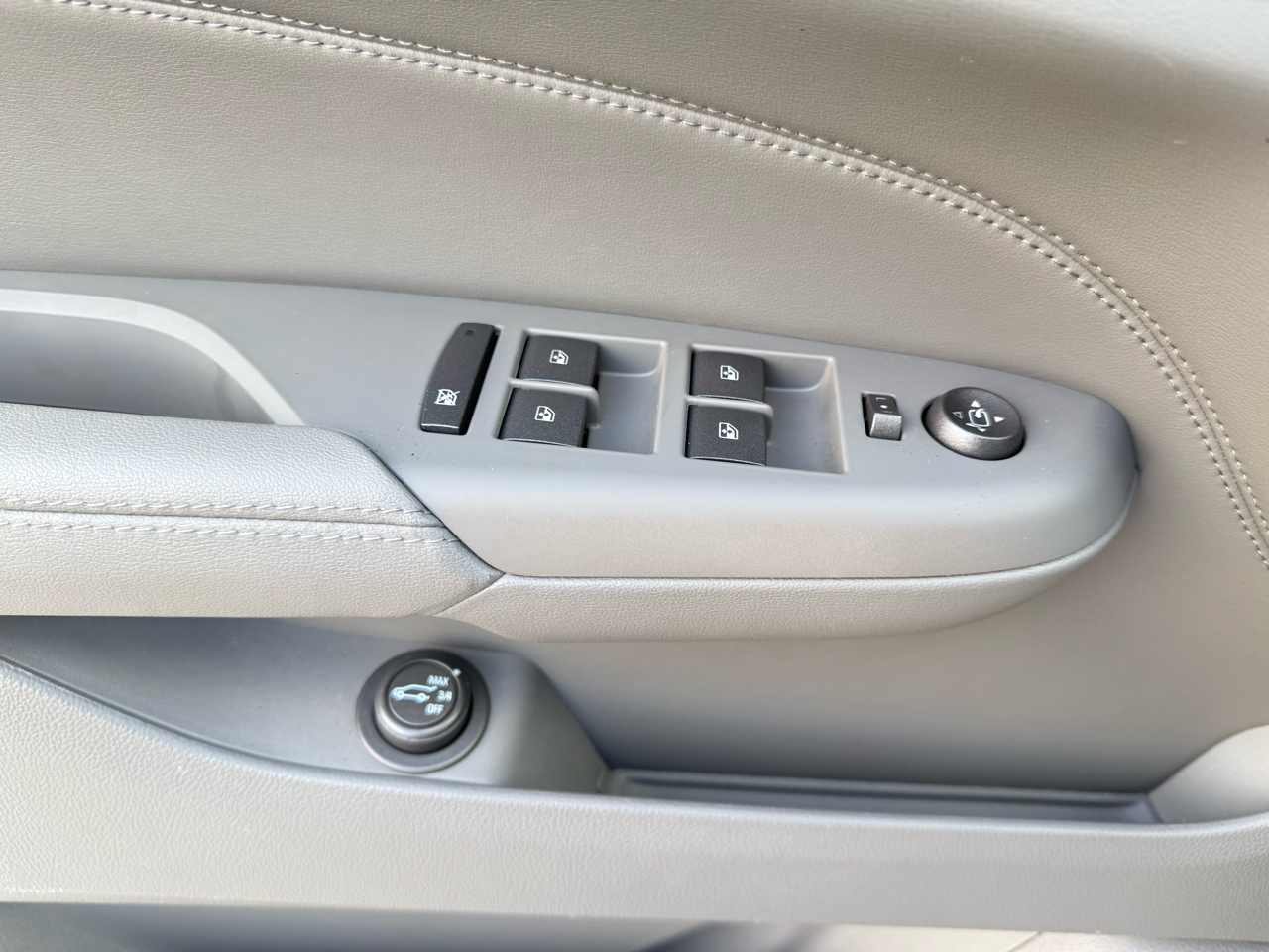 Cadillac SRX Luxury Collection 2011