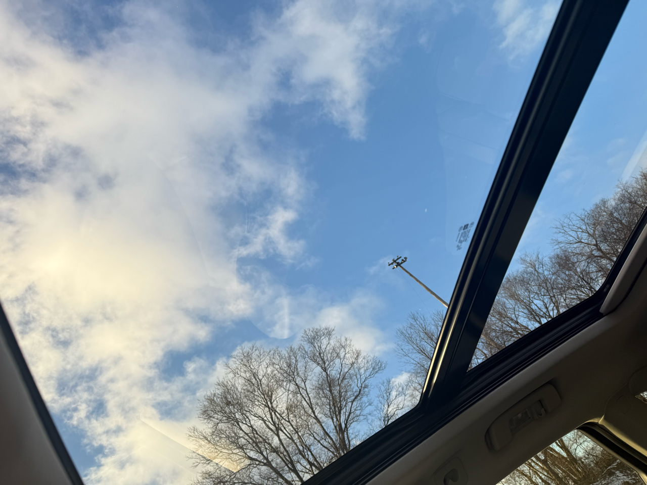 Cadillac SRX Luxury Collection 2011