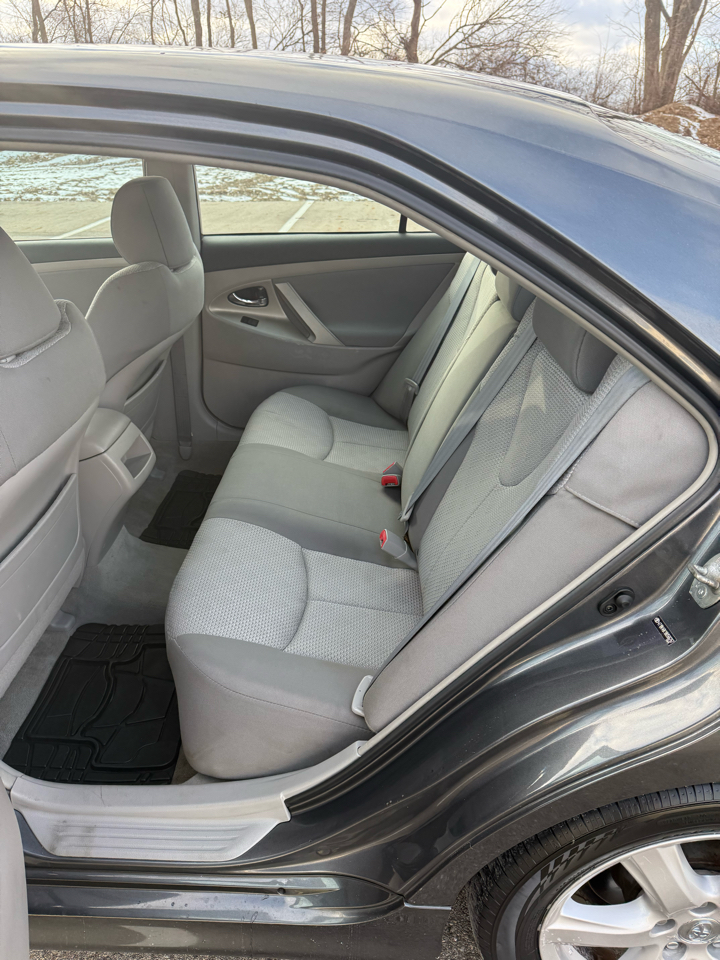 Toyota Camry LE V6 2008