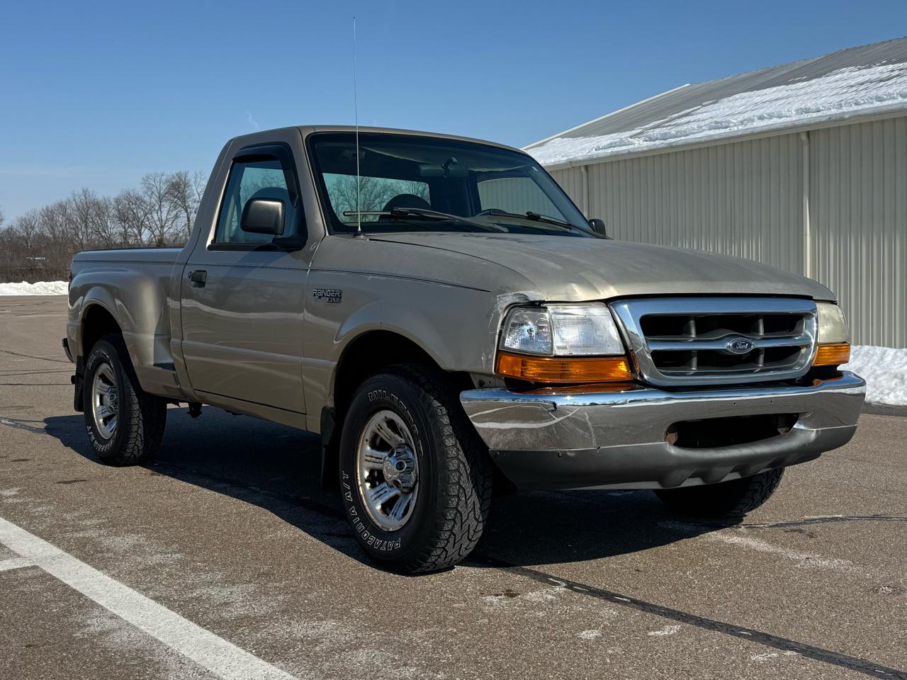 Ford Ranger XL Short Bed 2WD 2000