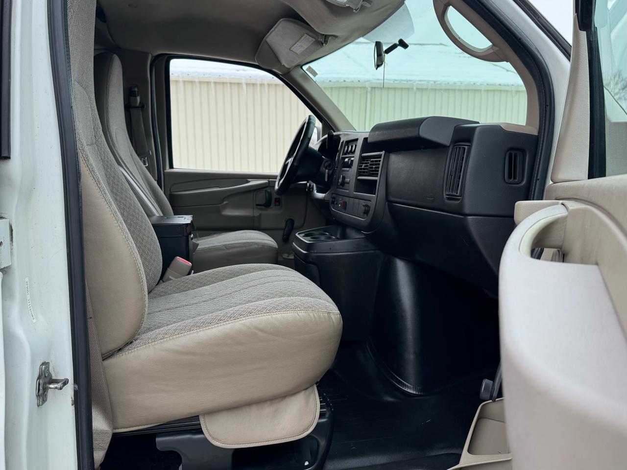 Chevrolet Express 2500 2011