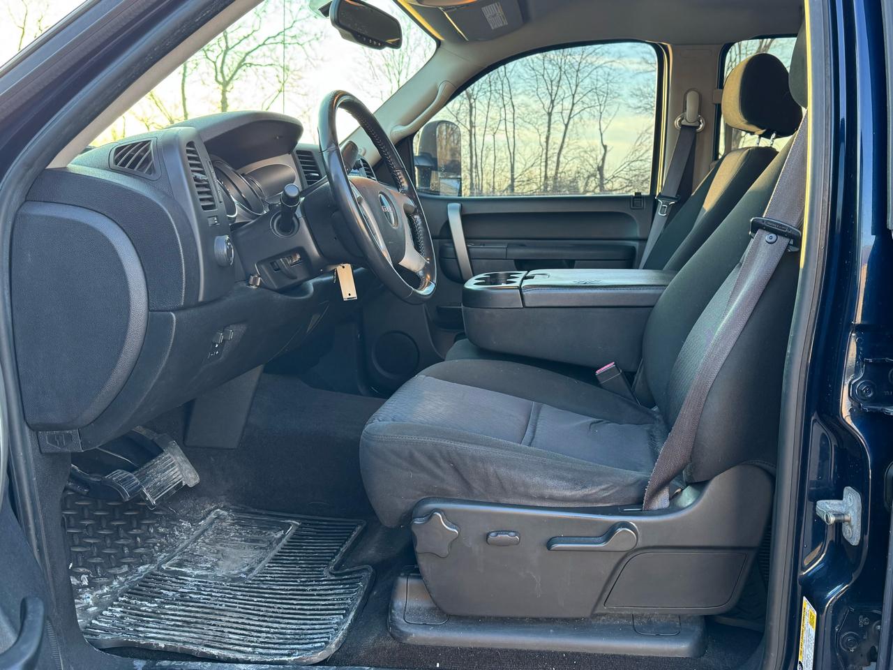 GMC Sierra 2500HD SLE Crew Cab 4WD 2011