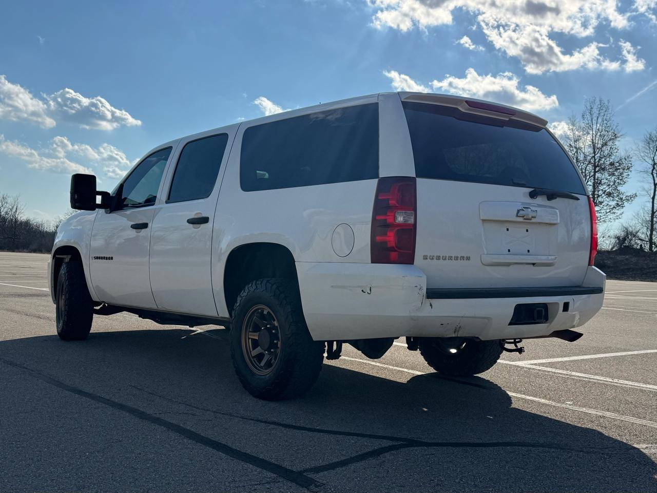 Chevrolet Suburban LS 2500 4WD 2009