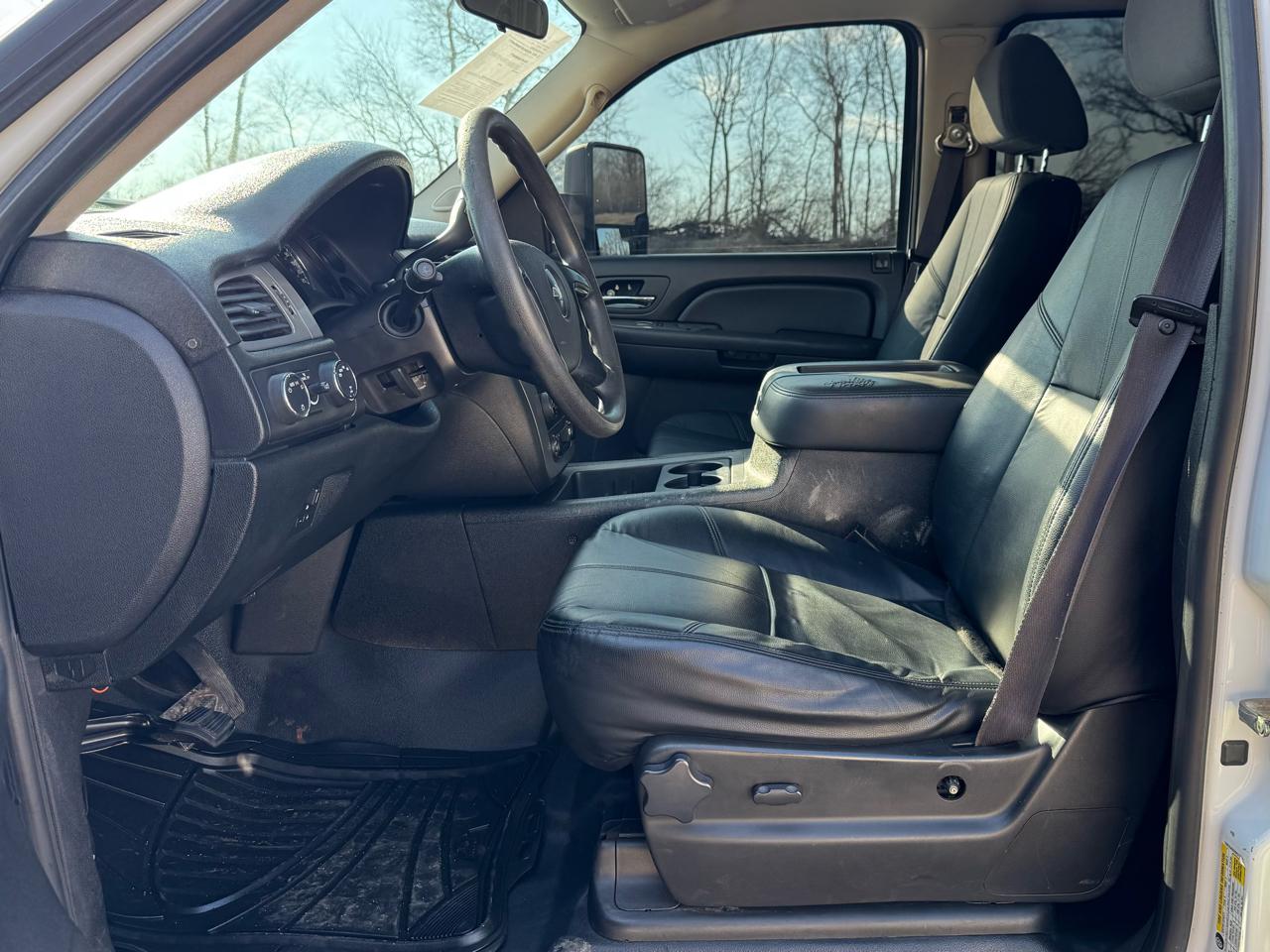 Chevrolet Suburban LS 2500 4WD 2009