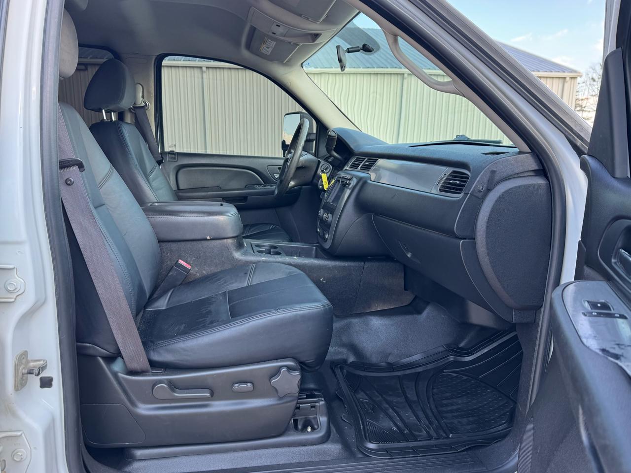 Chevrolet Suburban LS 2500 4WD 2009