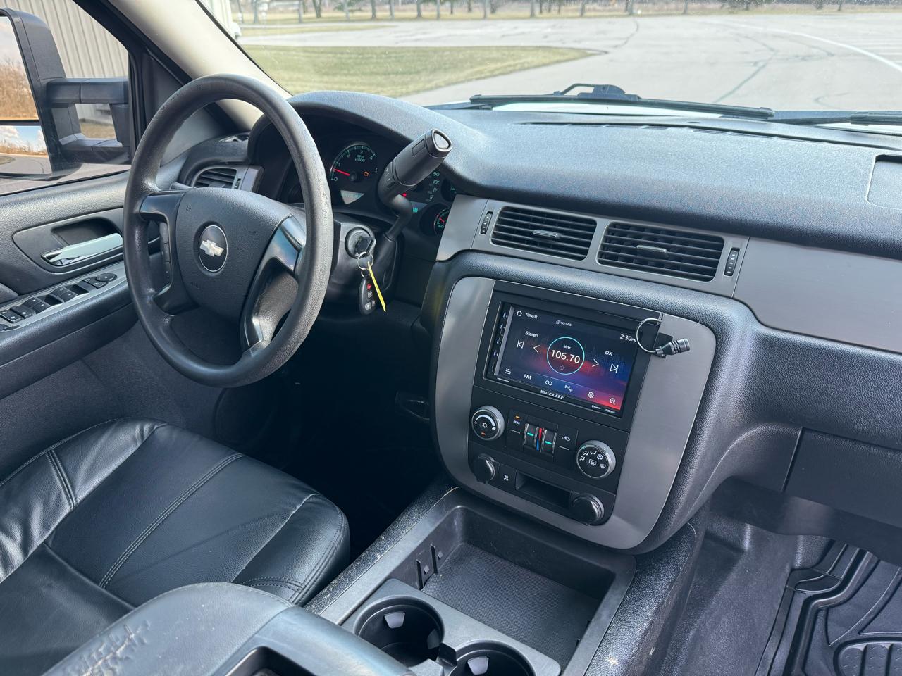 Chevrolet Suburban LS 2500 4WD 2009