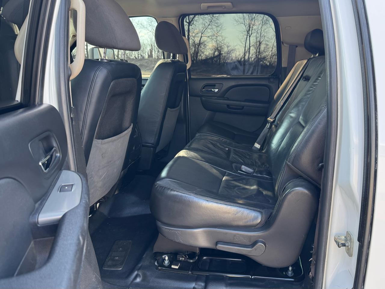 Chevrolet Suburban LS 2500 4WD 2009