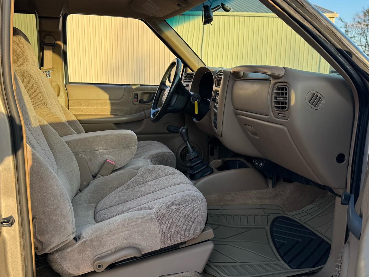 GMC Sonoma SL Ext. Cab 2WD 2002