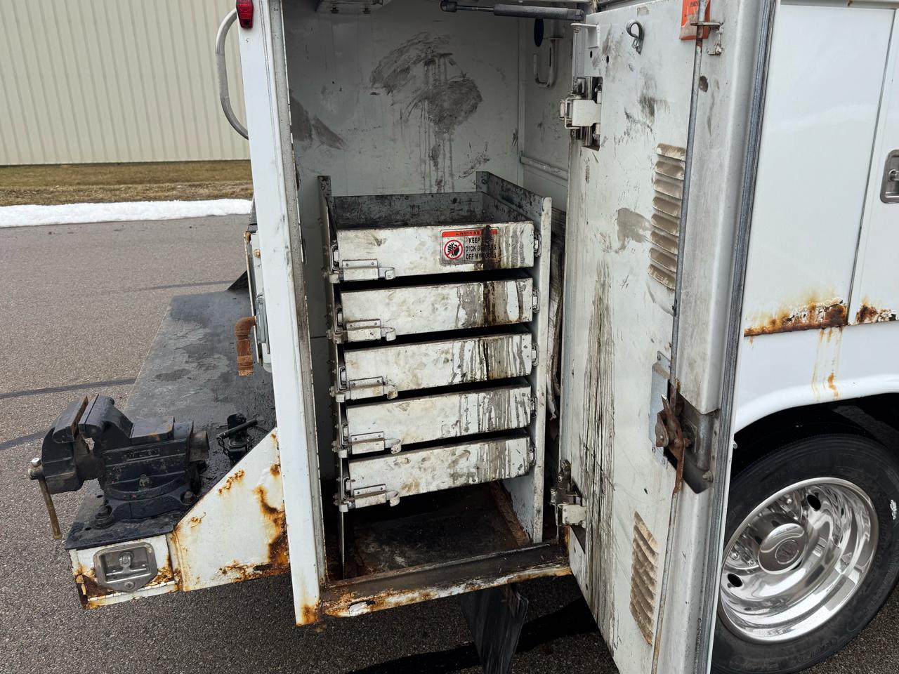 Dodge Ram 5500 Regular Cab 2WD 2011