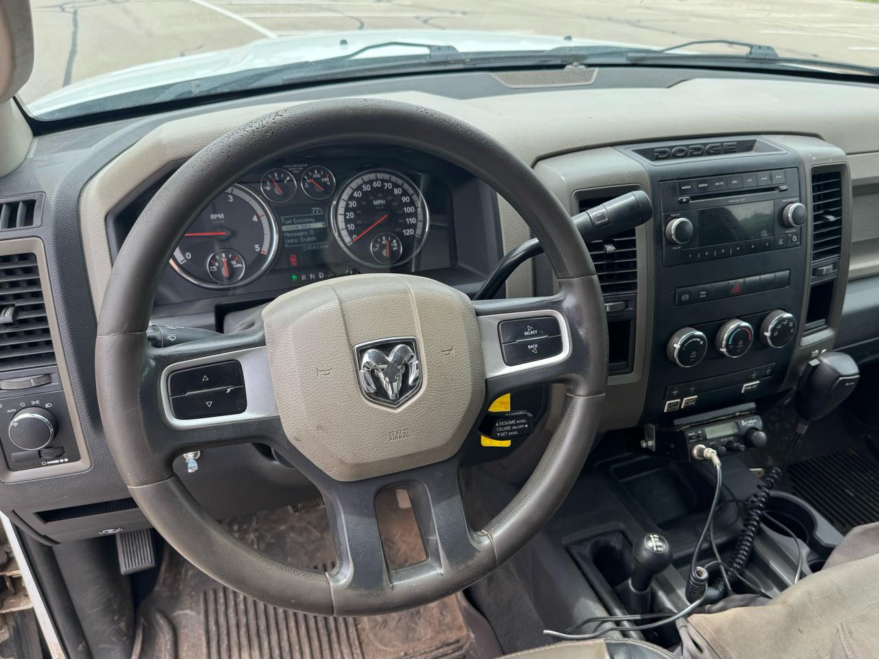 Dodge Ram 5500 Regular Cab 2WD 2011