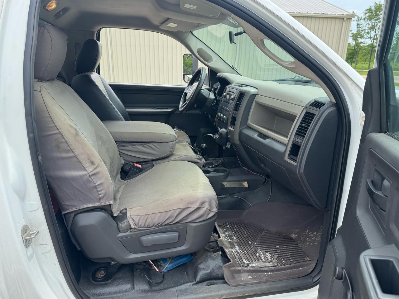 Dodge Ram 5500 Regular Cab 2WD 2011