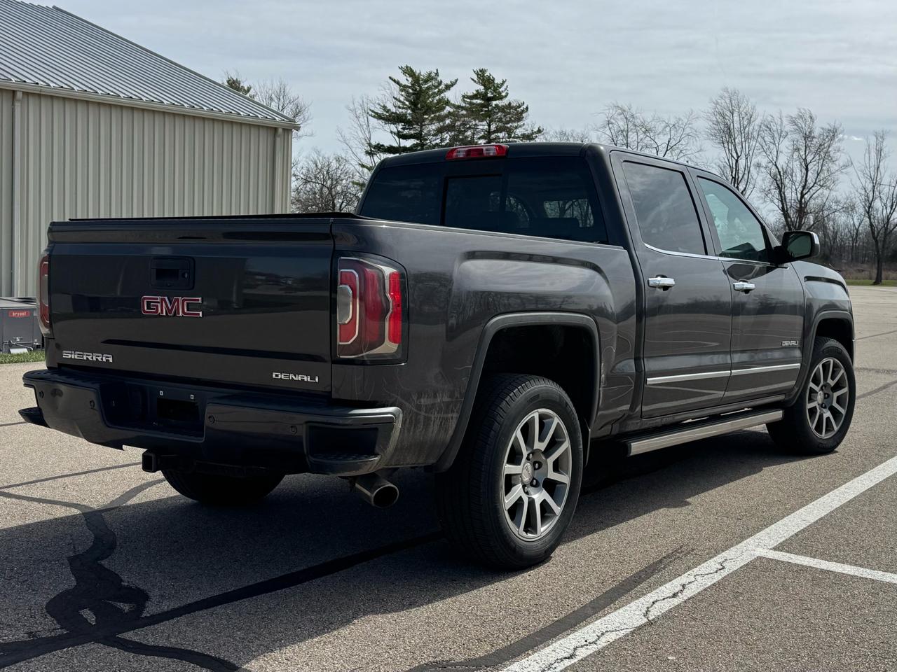 GMC Sierra 1500 Denali Crew Cab Long Box 4WD 2016