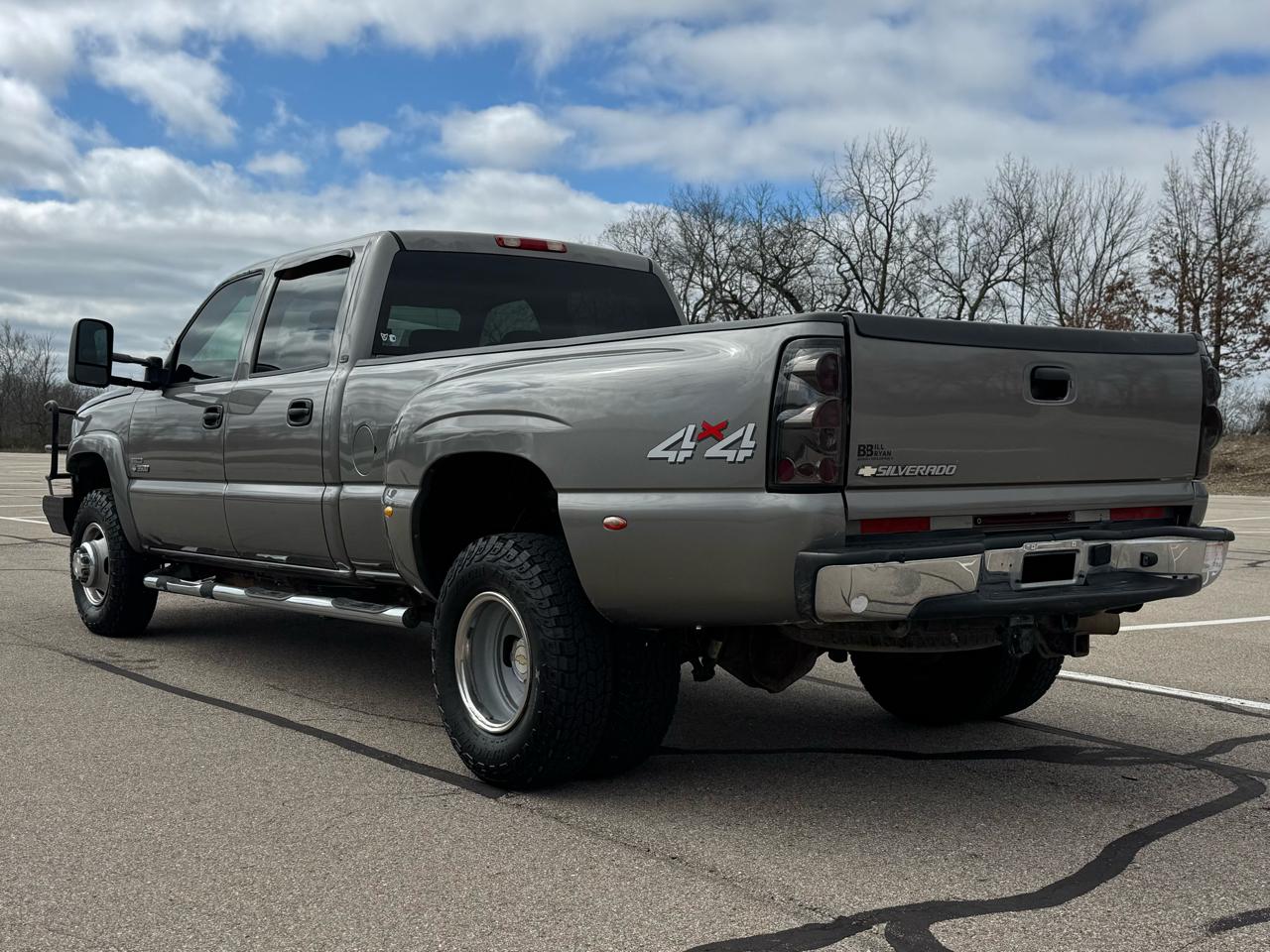 Chevrolet Silverado 3500 LS Crew Cab 4WD DRW 2006