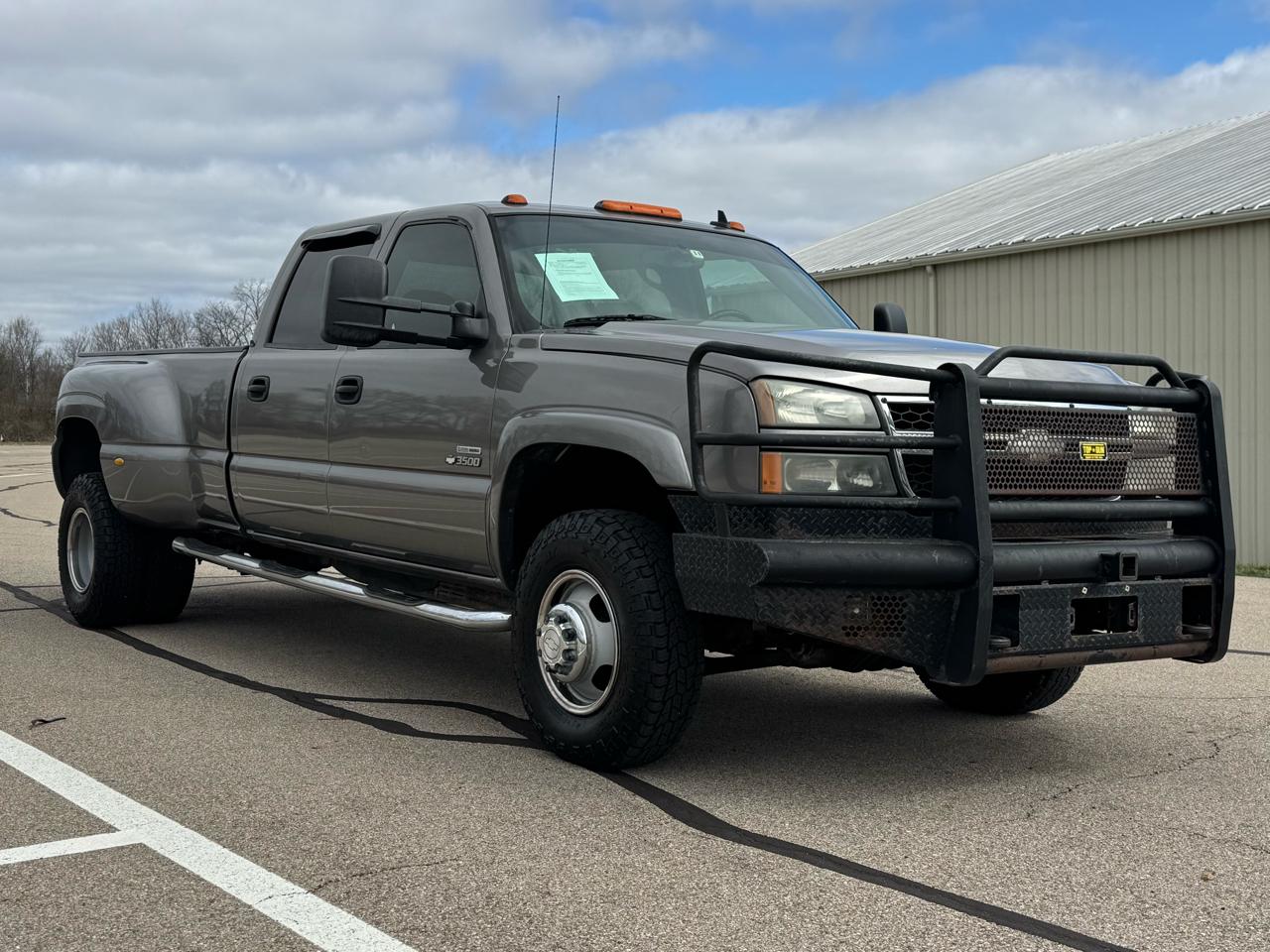 Chevrolet Silverado 3500 LS Crew Cab 4WD DRW 2006