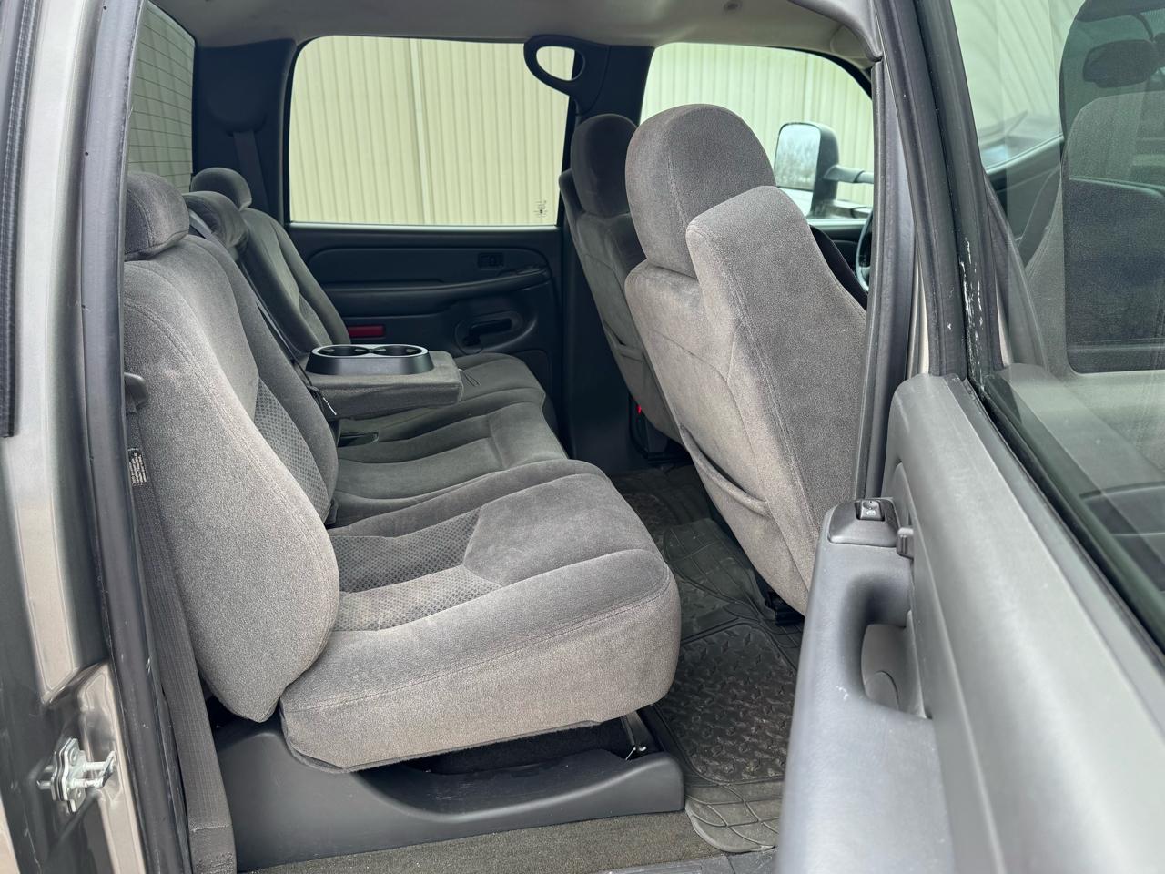 Chevrolet Silverado 3500 LS Crew Cab 4WD DRW 2006