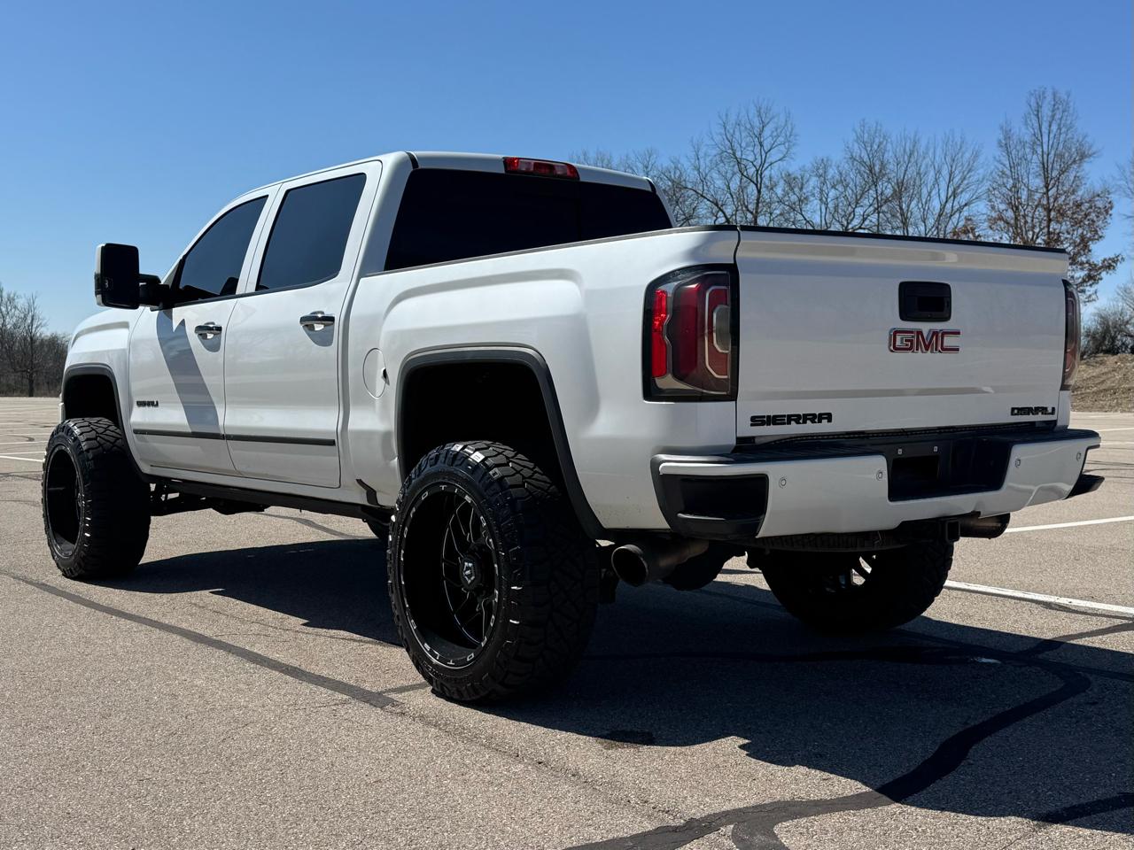 GMC Sierra 1500 Denali Crew Cab Long Box 4WD 2016