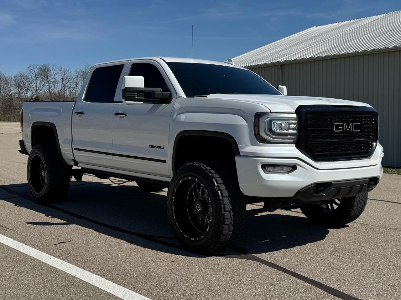 GMC Sierra 1500 Denali Crew Cab Long Box 4WD 2016