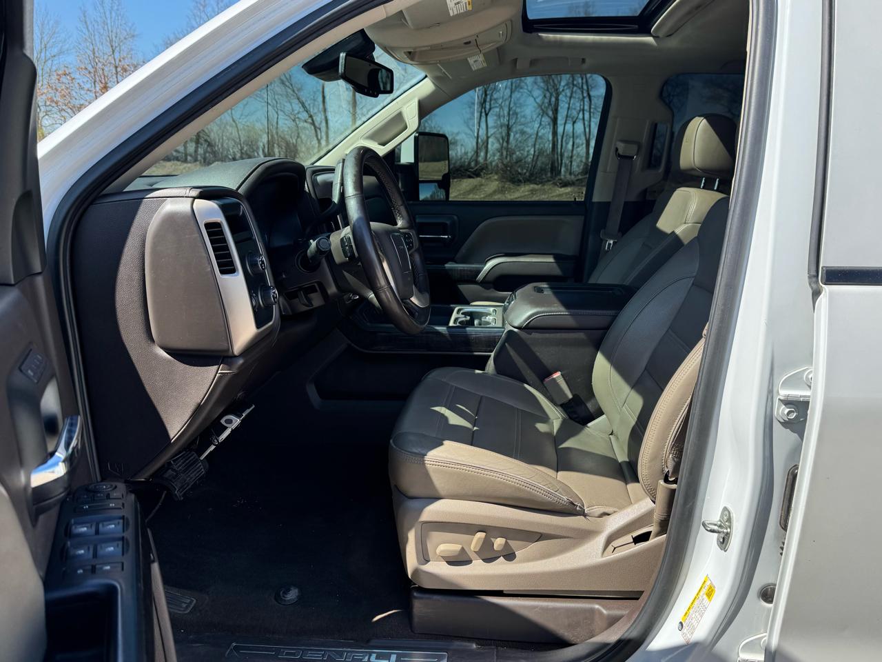 GMC Sierra 1500 Denali Crew Cab Long Box 4WD 2016