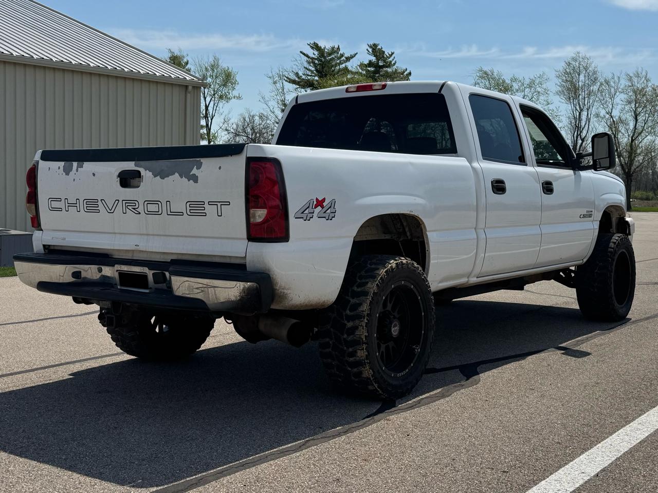Chevrolet Silverado 2500HD LS Crew Cab 4WD 2006