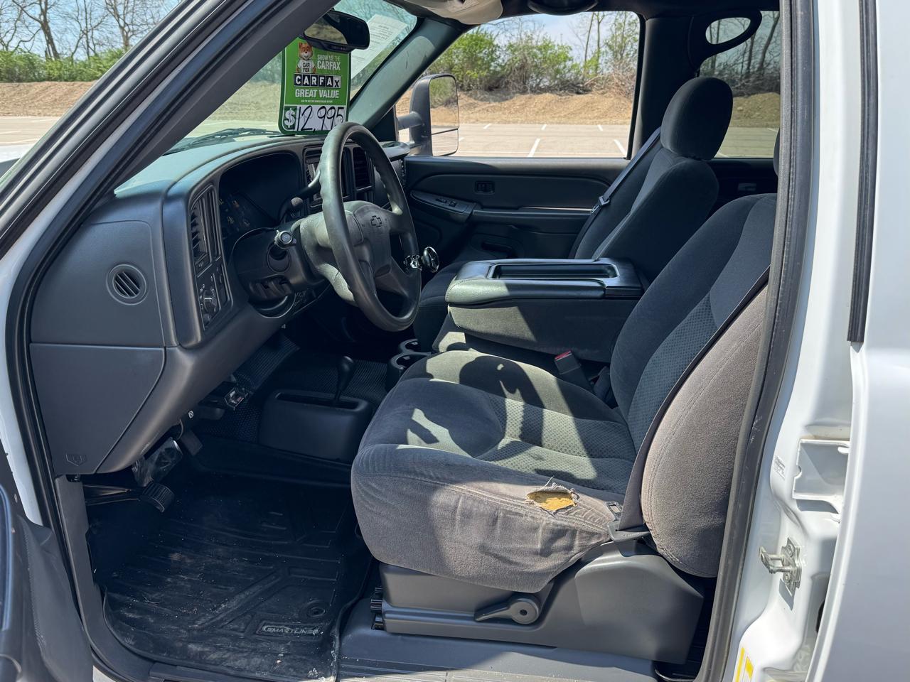 Chevrolet Silverado 2500HD LS Crew Cab 4WD 2006