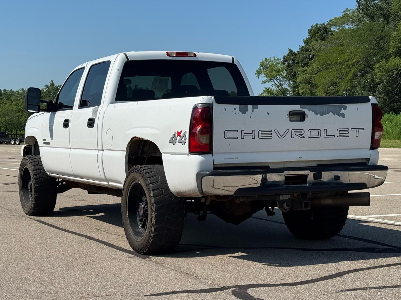 Chevrolet Silverado 2500HD LS Crew Cab 4WD 2006