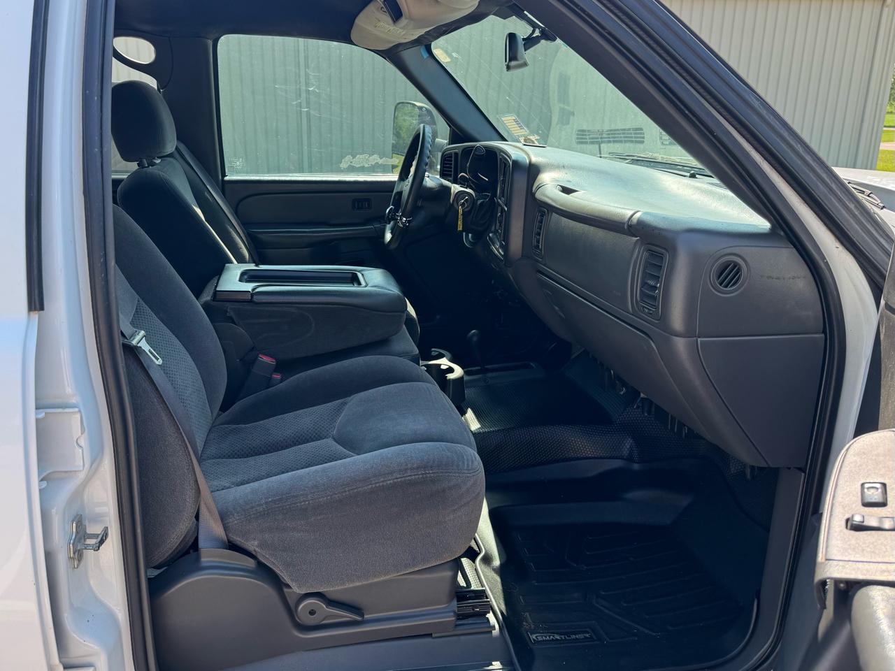 Chevrolet Silverado 2500HD LS Crew Cab 4WD 2006