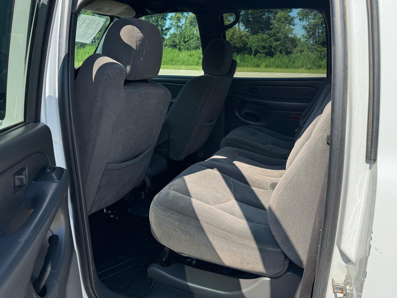 Chevrolet Silverado 2500HD LS Crew Cab 4WD 2006