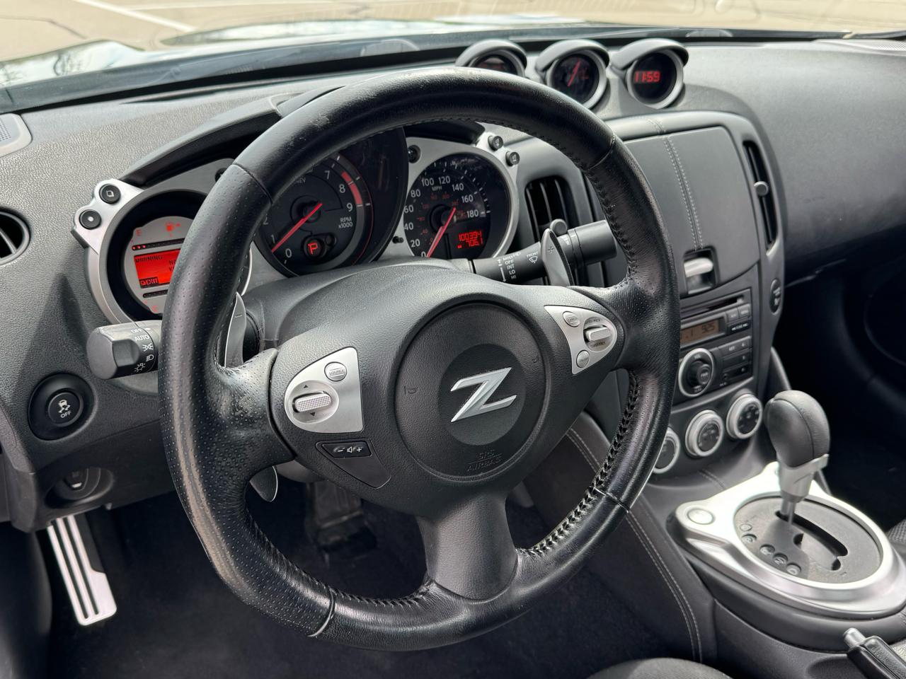 Nissan Z 370Z NISMO Coupe 2011