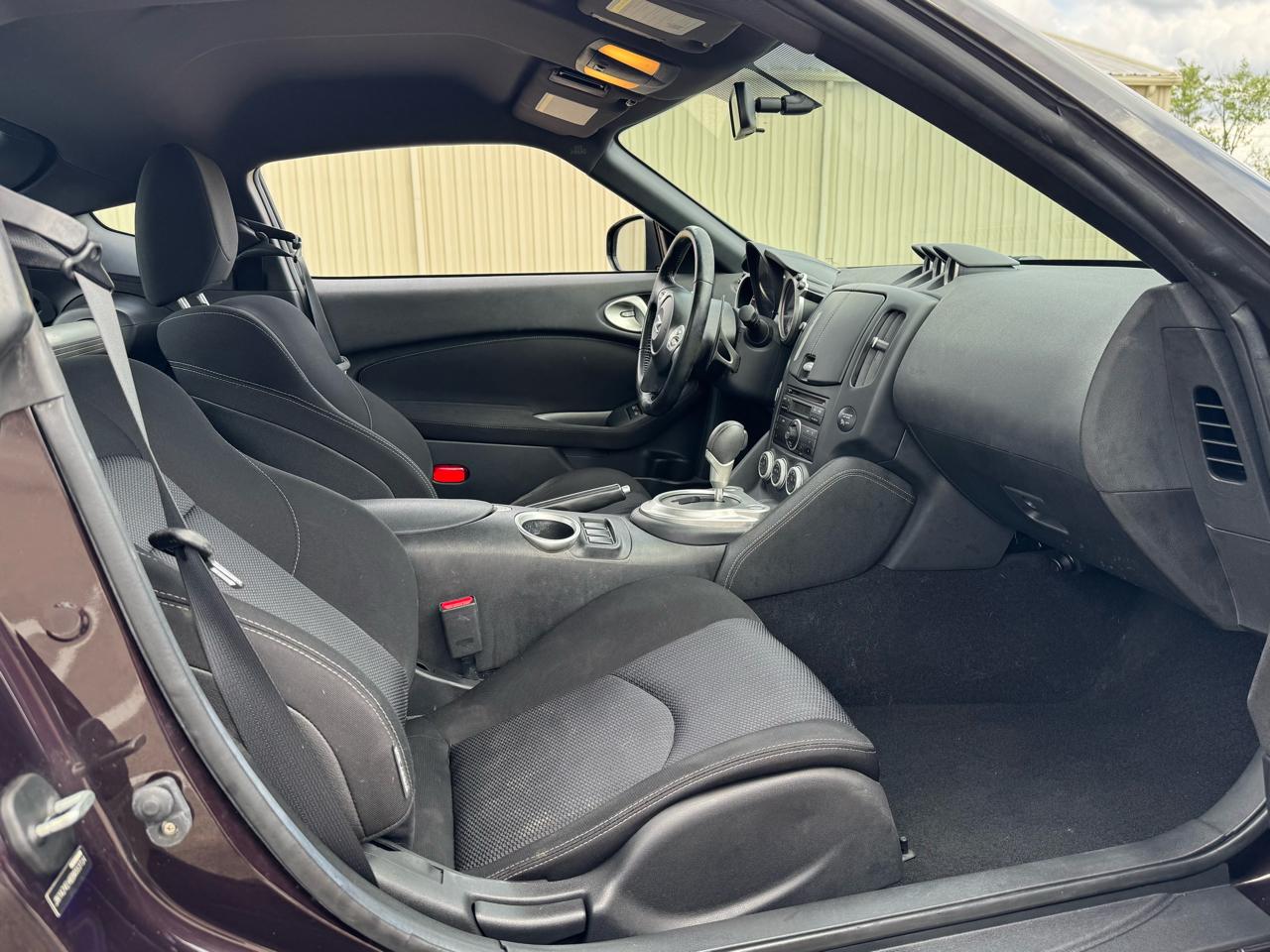 Nissan Z 370Z NISMO Coupe 2011